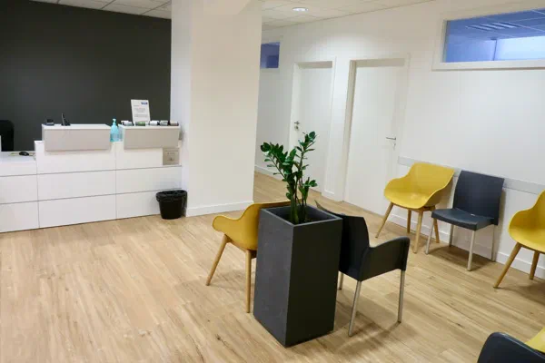 Salle d'attente du centre pluri-santé 202